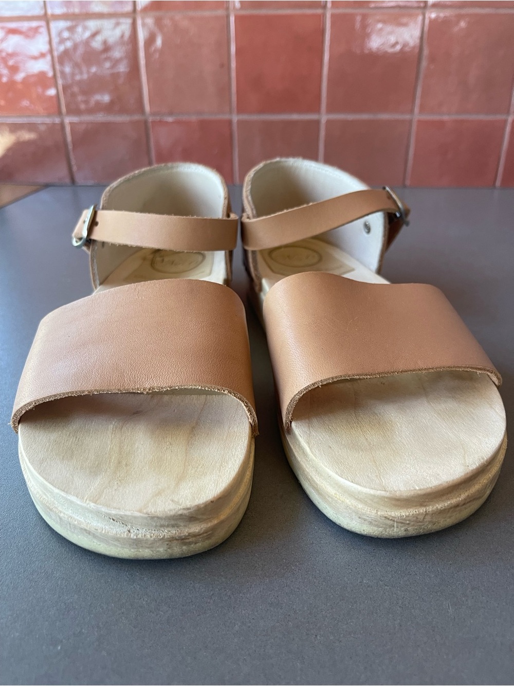No. 6 clog Sandals - Picture 4 of 4
